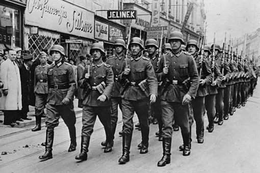 纳粹德国军服是希特勒设计的军服吗 希特勒为何重视军服的设计